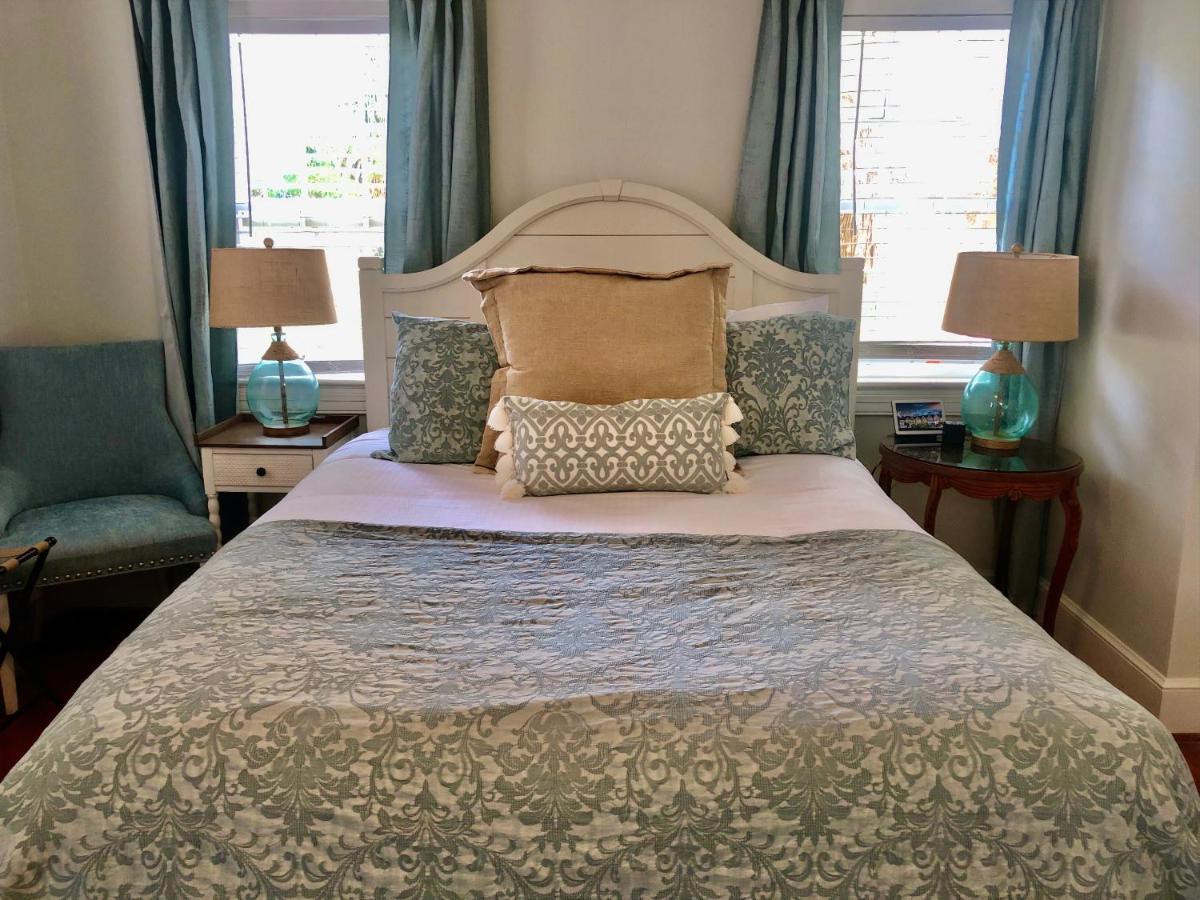 Daybed With Trundle In The Beautiful Ashley Inn 4 Blocks From King St Charleston Bagian luar foto