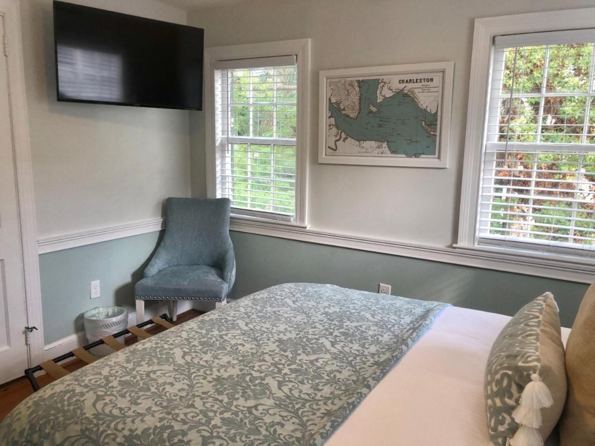 Daybed With Trundle In The Beautiful Ashley Inn 4 Blocks From King St Charleston Bagian luar foto