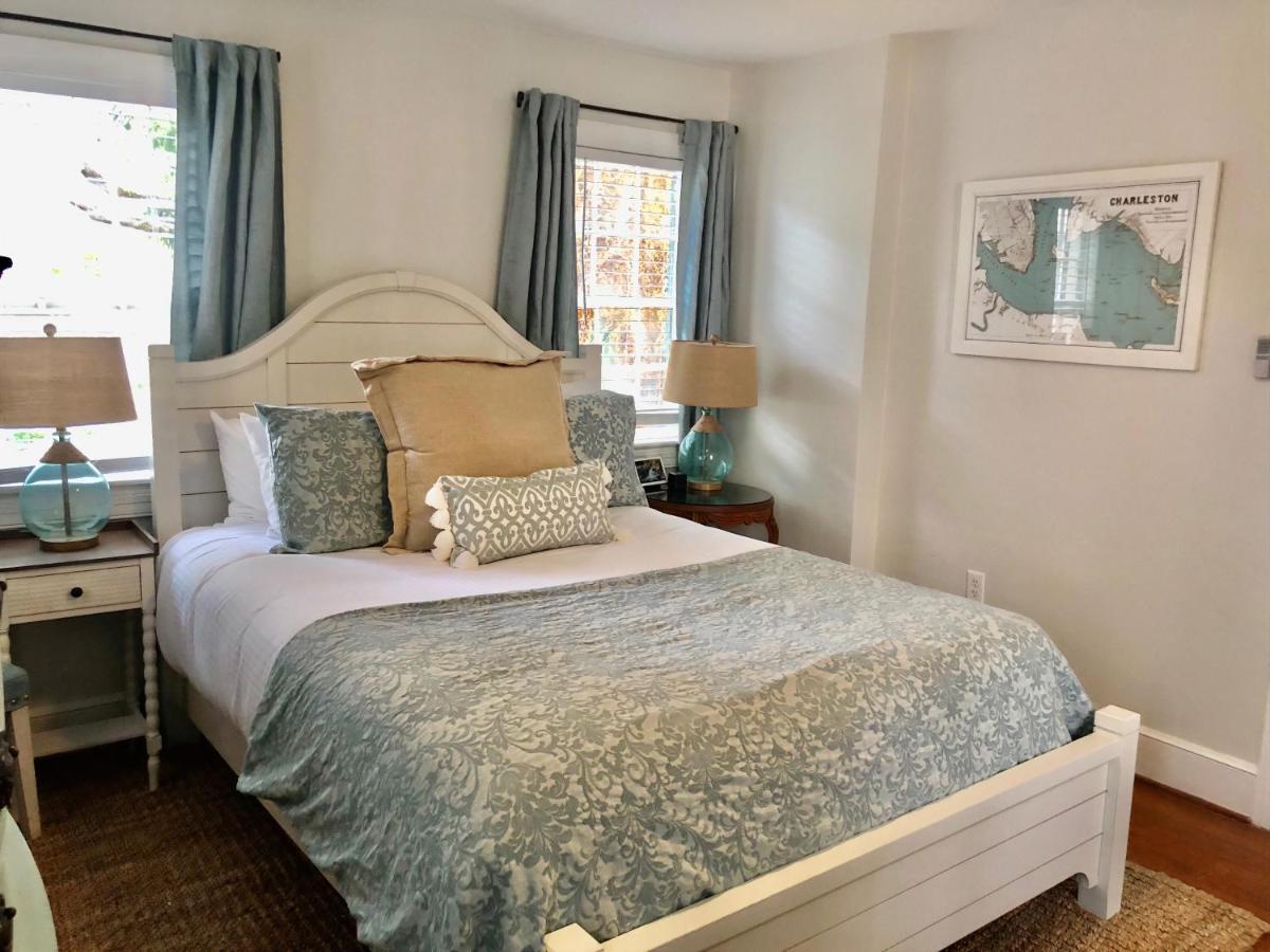 Daybed With Trundle In The Beautiful Ashley Inn 4 Blocks From King St Charleston Bagian luar foto