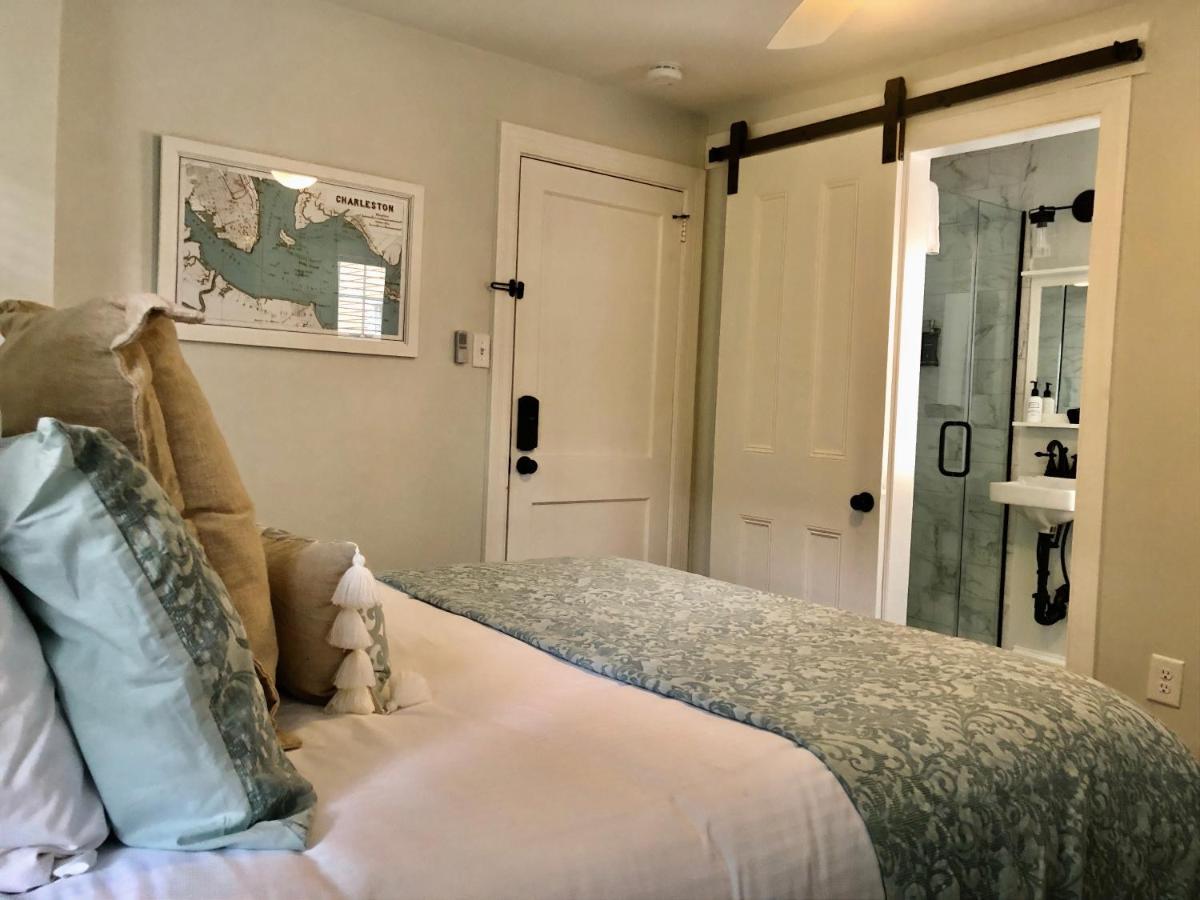 Daybed With Trundle In The Beautiful Ashley Inn 4 Blocks From King St Charleston Bagian luar foto