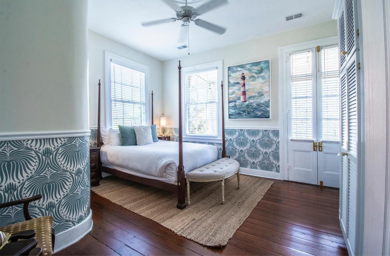 Daybed With Trundle In The Beautiful Ashley Inn 4 Blocks From King St Charleston Bagian luar foto