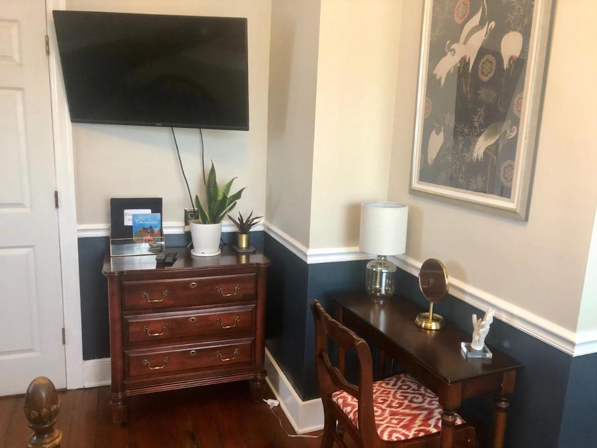 Daybed With Trundle In The Beautiful Ashley Inn 4 Blocks From King St Charleston Bagian luar foto