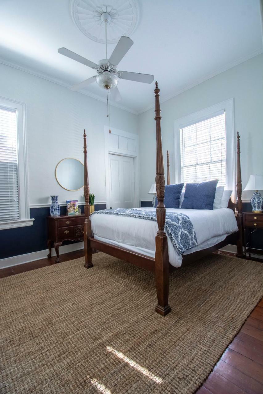 Daybed With Trundle In The Beautiful Ashley Inn 4 Blocks From King St Charleston Bagian luar foto
