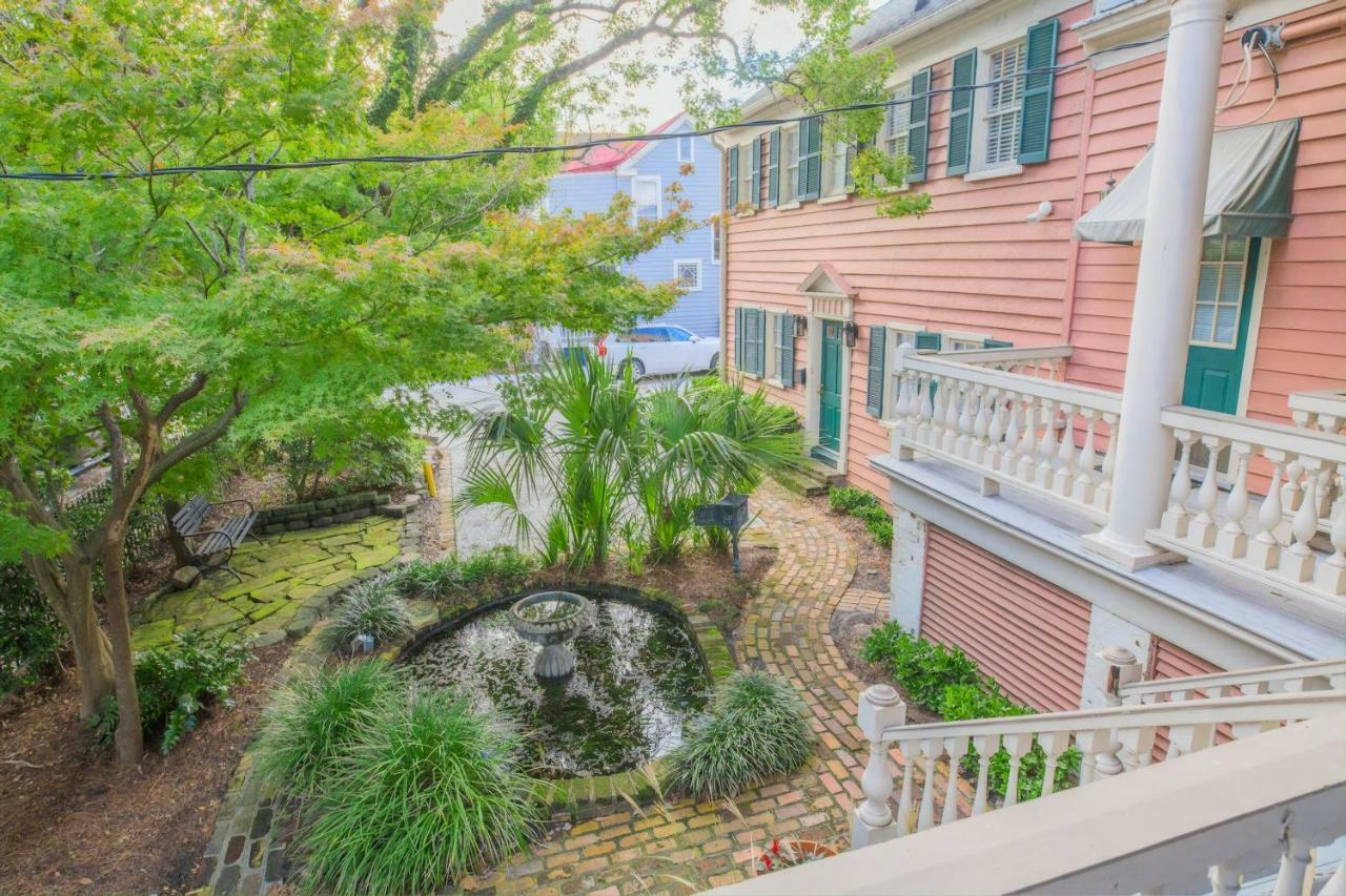 Daybed With Trundle In The Beautiful Ashley Inn 4 Blocks From King St Charleston Bagian luar foto