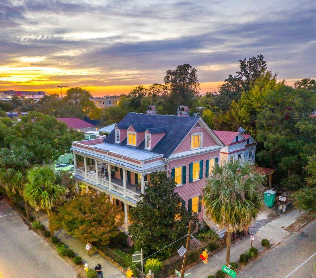 Daybed With Trundle In The Beautiful Ashley Inn 4 Blocks From King St Charleston Bagian luar foto